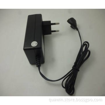 Li-ion or Lithium Polymer Battery Charger (8.4V 2A)